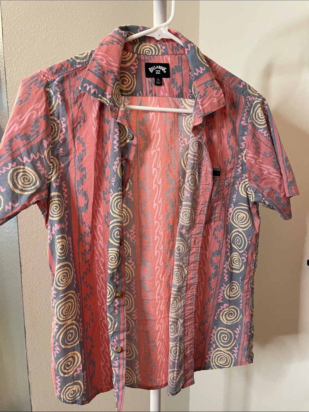 Billabong Coral, Gray & Cream Short-Sleeve Button-Up Shirt